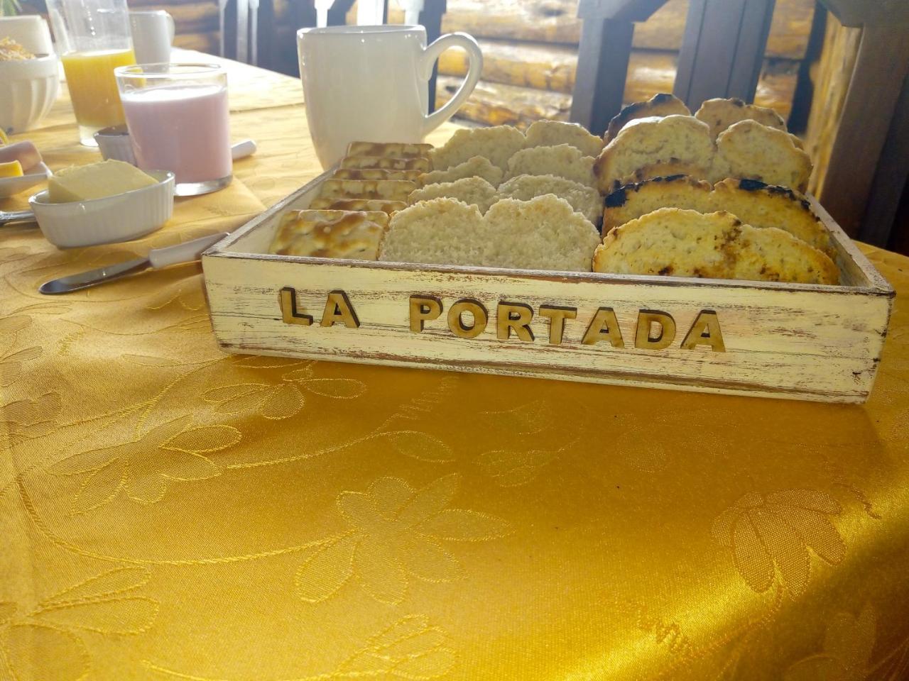 Hosteria La Portada Trevelín Bagian luar foto